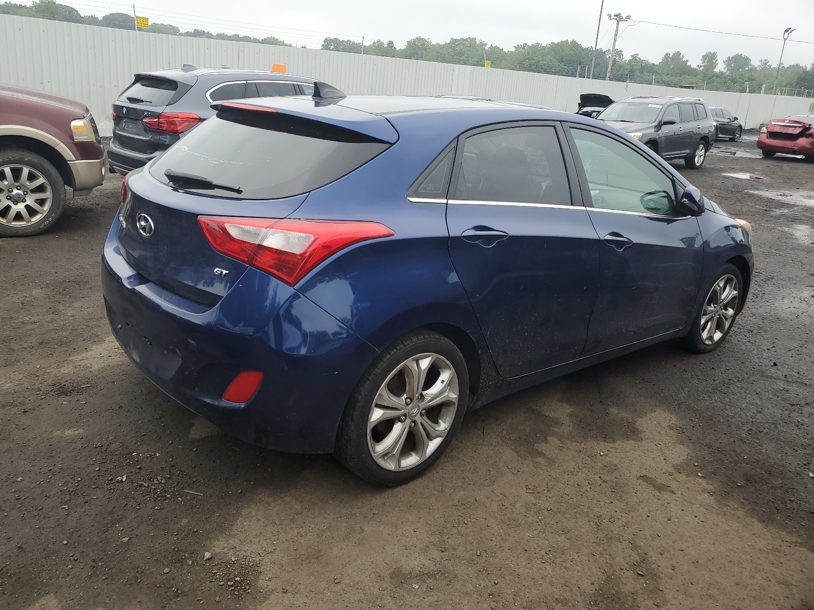 2013 Hyundai Elantra Gt vin: KMHD35LE6DU098538