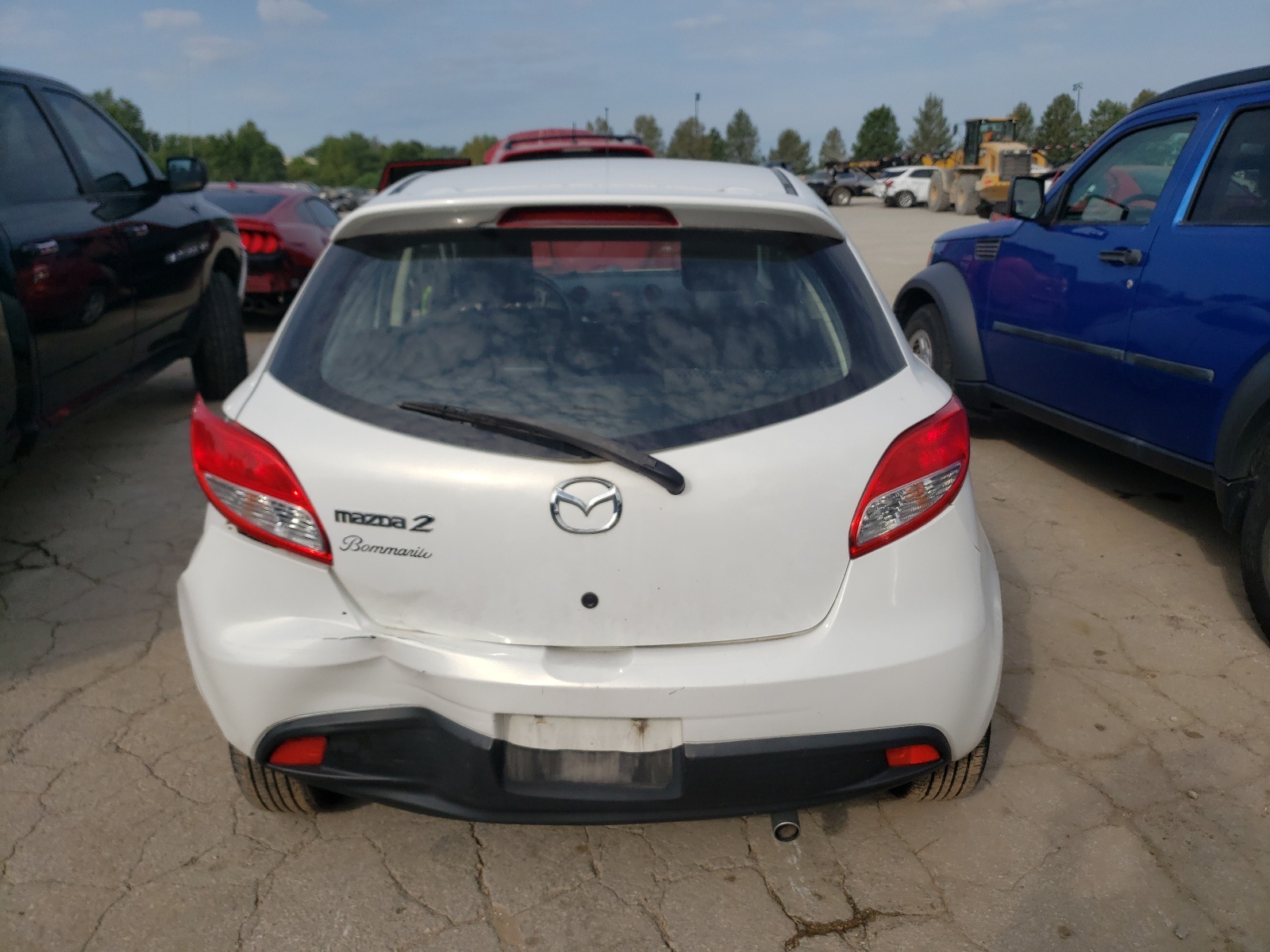 JM1DE1HY6B0102697 2011 Mazda Mazda2