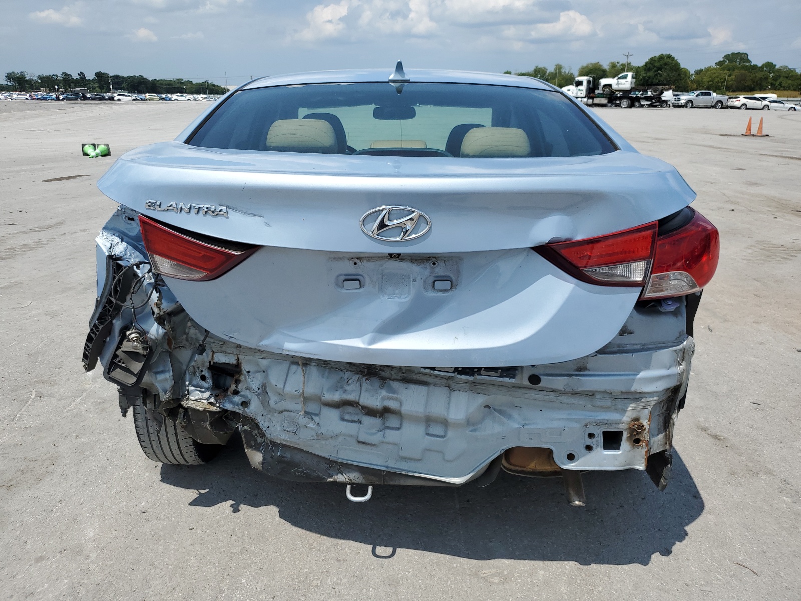 KMHDH4AE3CU258260 2012 Hyundai Elantra Gls