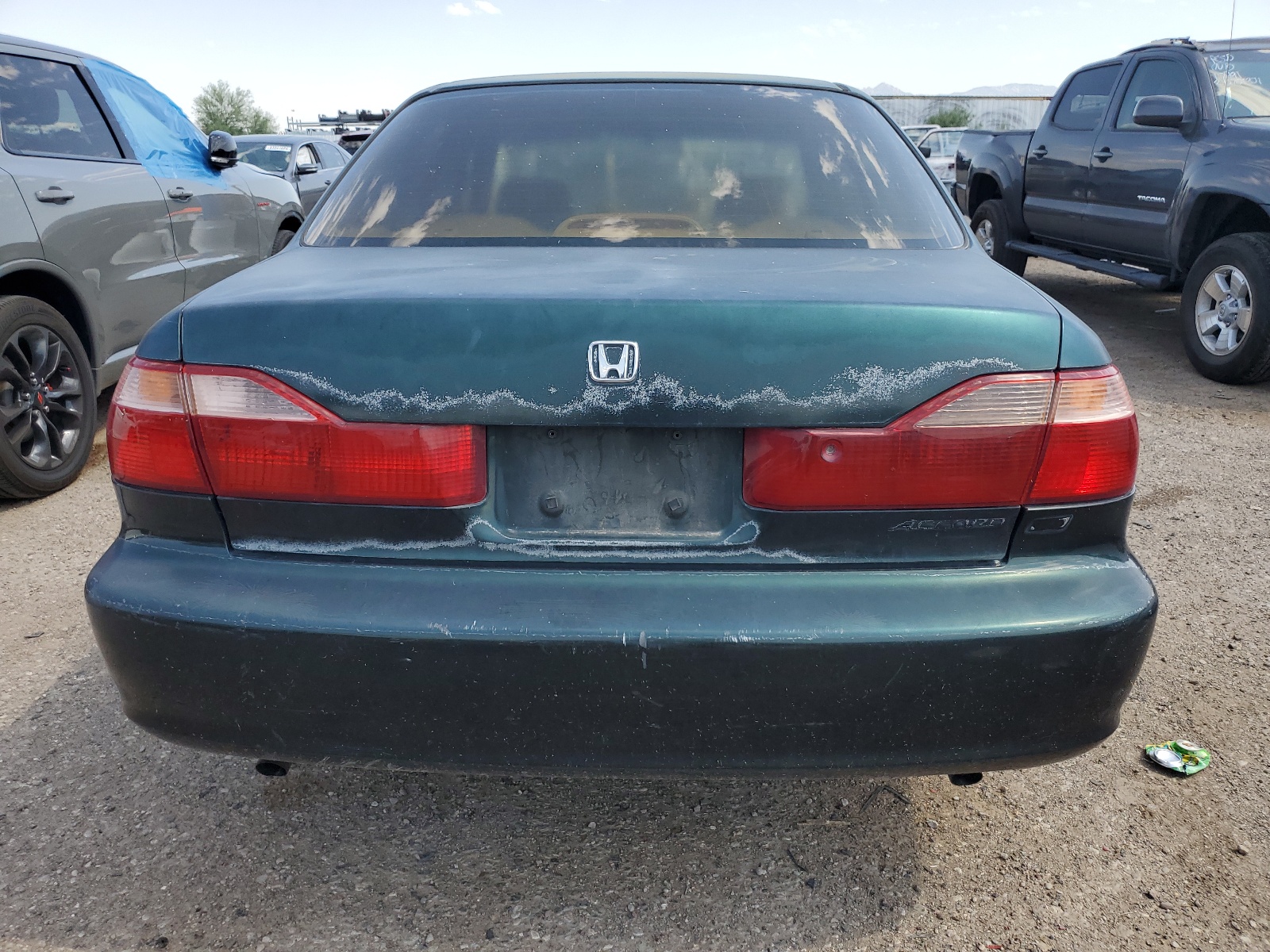 1HGCG1640YA069917 2000 Honda Accord Lx