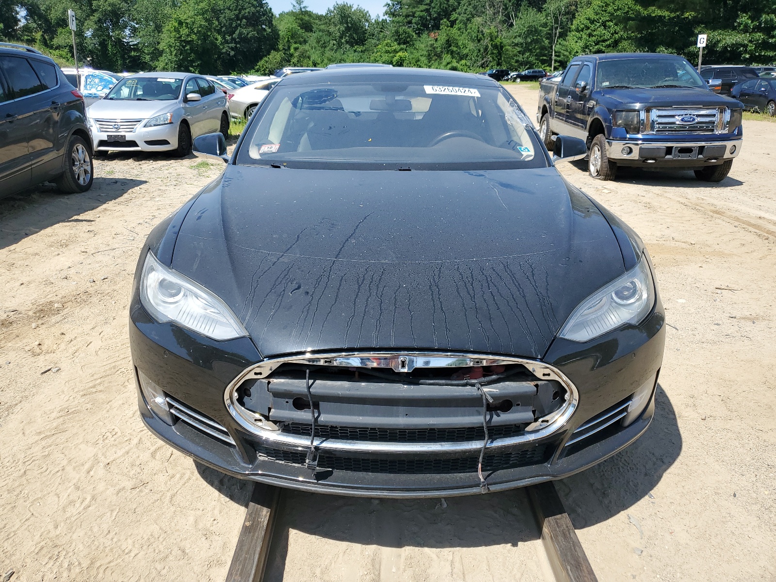 2014 Tesla Model S vin: 5YJSA1H16EFP35115