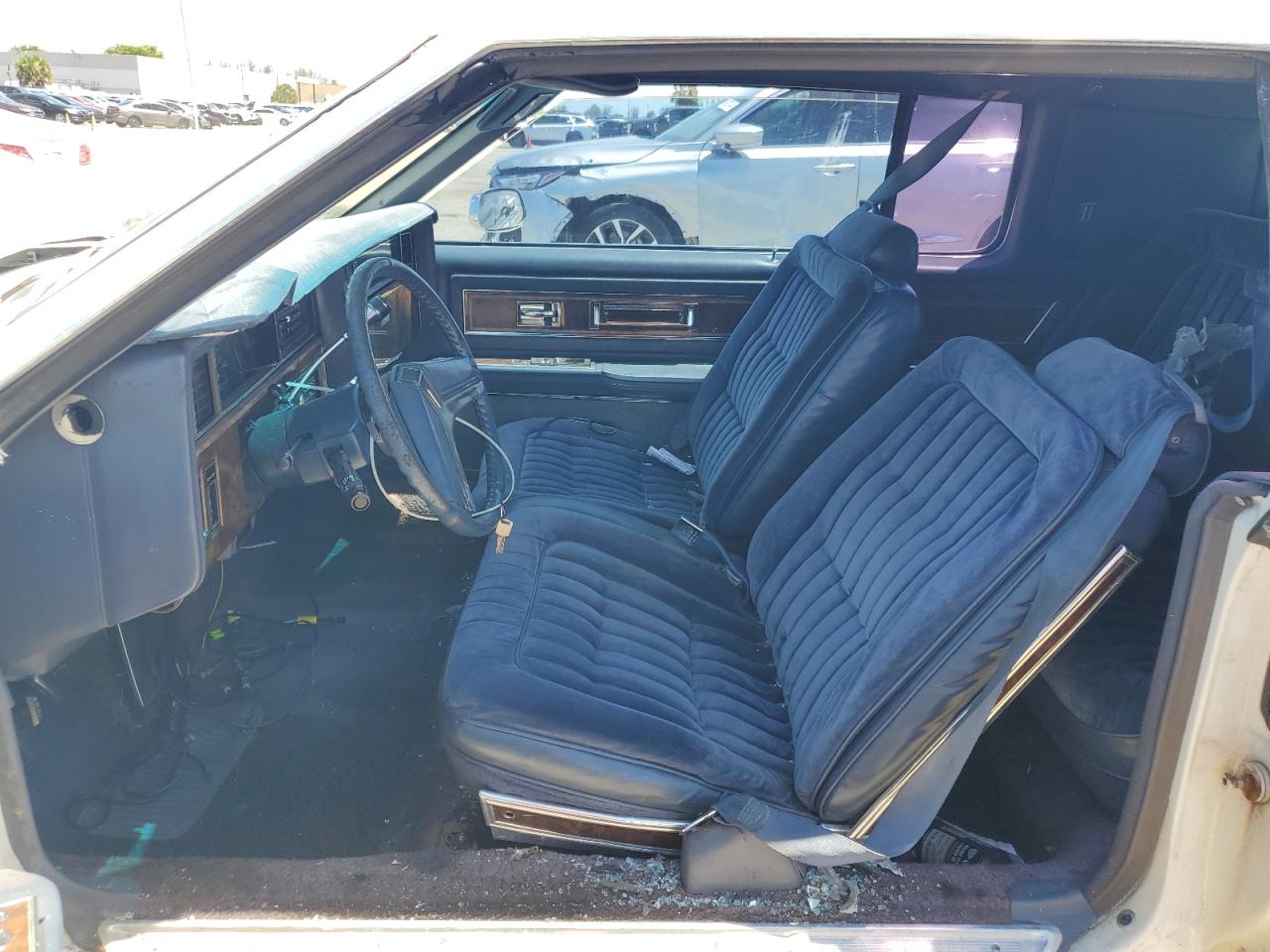 1G3AZ57Y7EE335835 1984 Oldsmobile Toronado Brougham