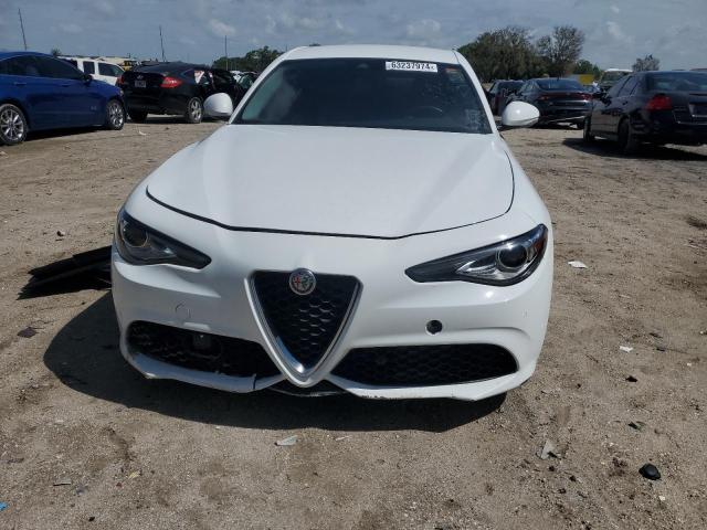  ALFA ROMEO GIULIA 2020 Білий