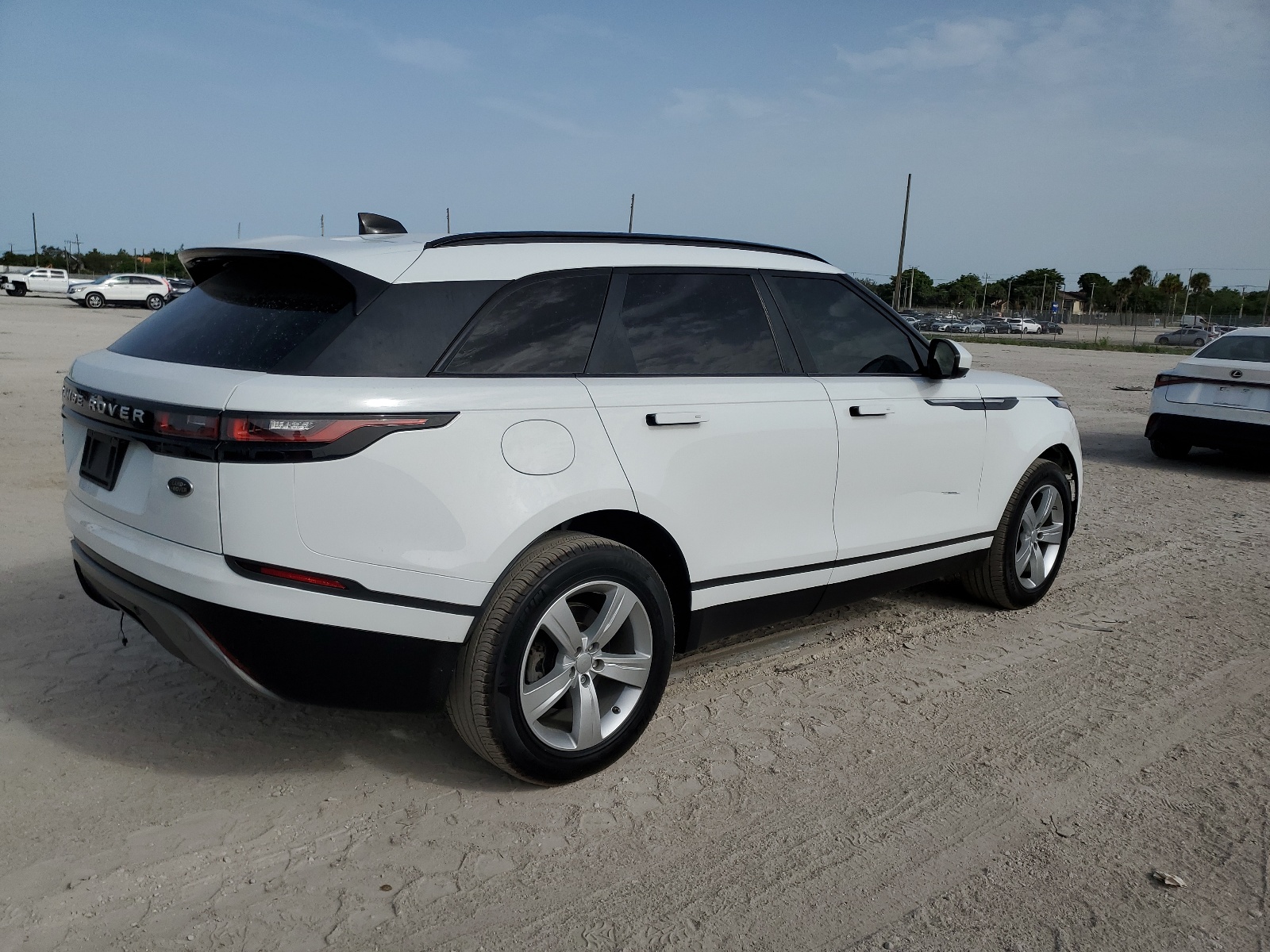 SALYB2RX7JA772184 2018 Land Rover Range Rover Velar S