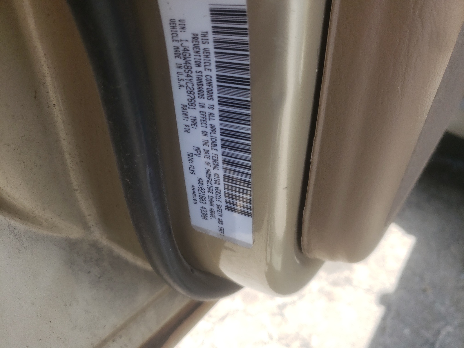 1J4GW48S4YC287681 2000 Jeep Grand Cherokee Laredo