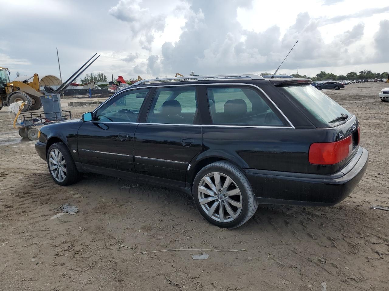 1998 Audi A6 Quattro Wagon VIN: WAUJC84A5WN001022 Lot: 63976574