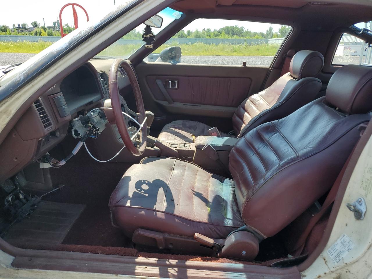 1985 Mazda Rx7 12A VIN: JM1FB331XF0910645 Lot: 64164014