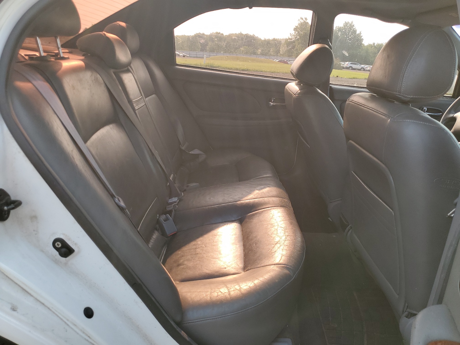 KNAGD124815084949 2001 Kia Optima Magentis