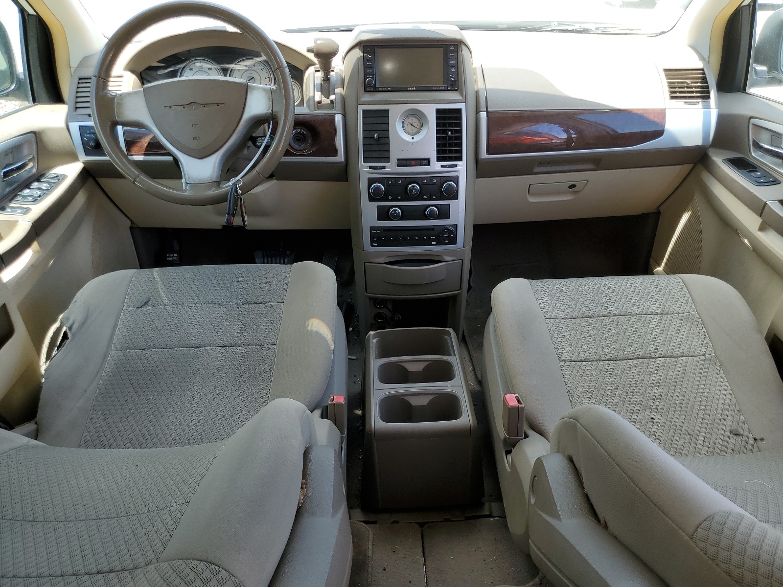 2A4RR5D16AR399799 2010 Chrysler Town & Country Touring