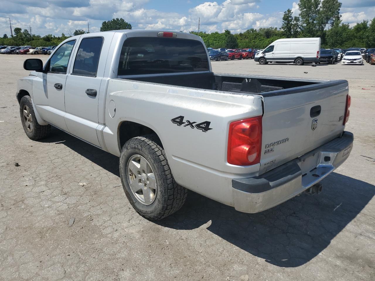 2005 Dodge Dakota Quad Slt VIN: 1D7HW48N35S120384 Lot: 63996854