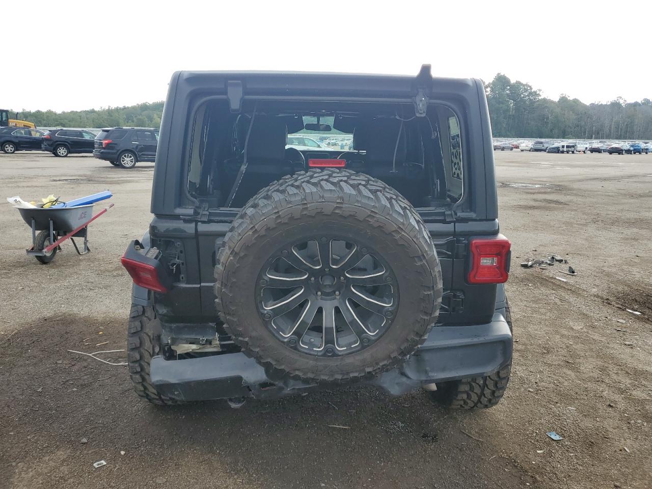 2018 Jeep Wrangler Unlimited Sahara VIN: 1C4HJXEG9JW103866 Lot: 64998664