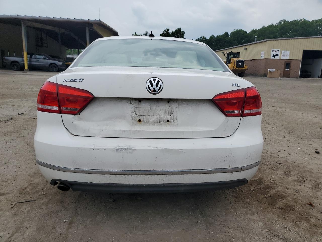 1VWCP7A34CC065198 2012 Volkswagen Passat Sel