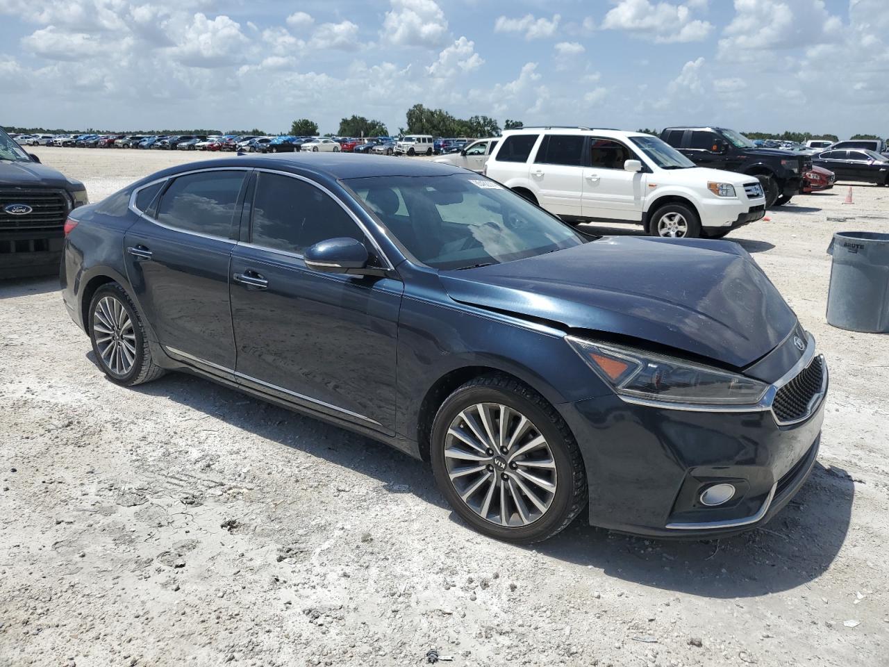 2017 Kia Cadenza Premium VIN: KNALB4J17H5049990 Lot: 65482014