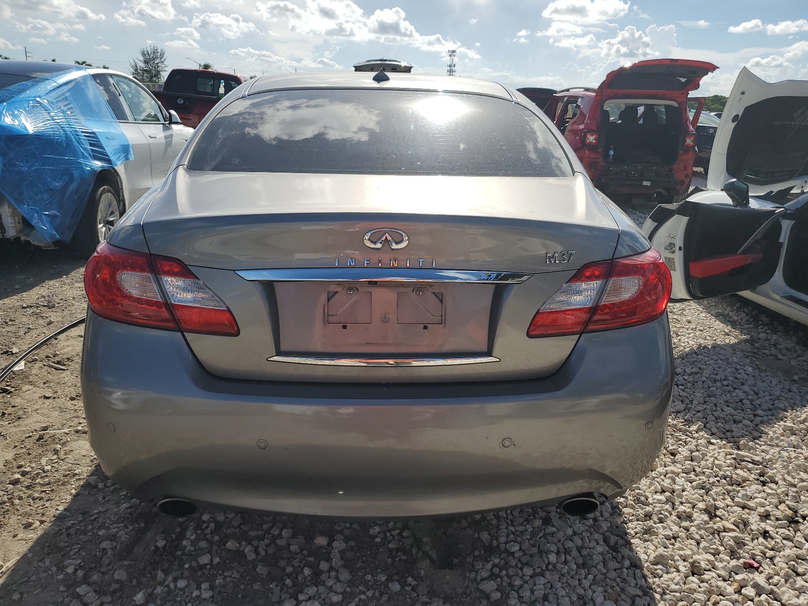 JN1BY1AP1DM512256 2013 Infiniti M37