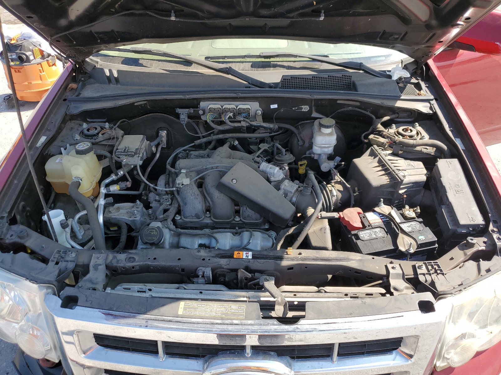 1FMCU04118KA17907 2008 Ford Escape Limited