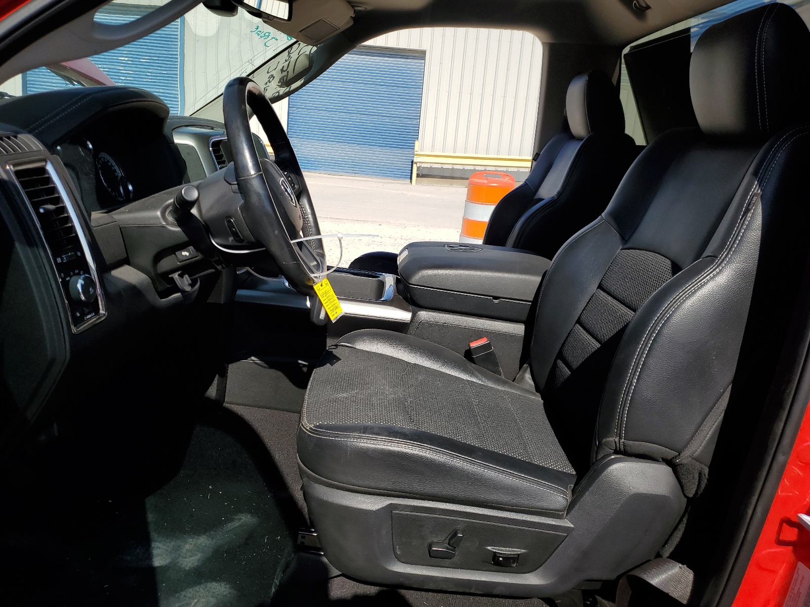 3C6JR6CT3HG783011 2017 Ram 1500 Sport