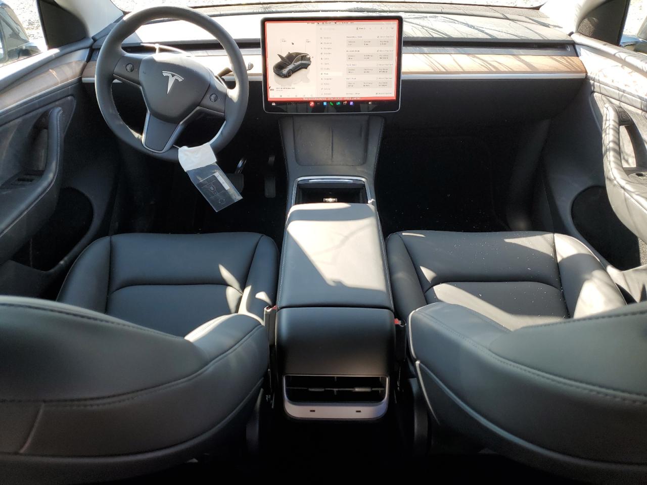 7SAYGDEE5RA292169 2024 Tesla Model Y