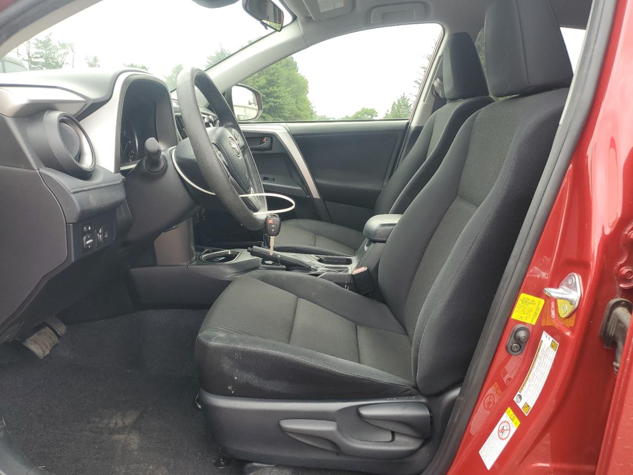 2017 Toyota Rav4 Le VIN: JTMZFREV4HJ144171 Lot: 63669464