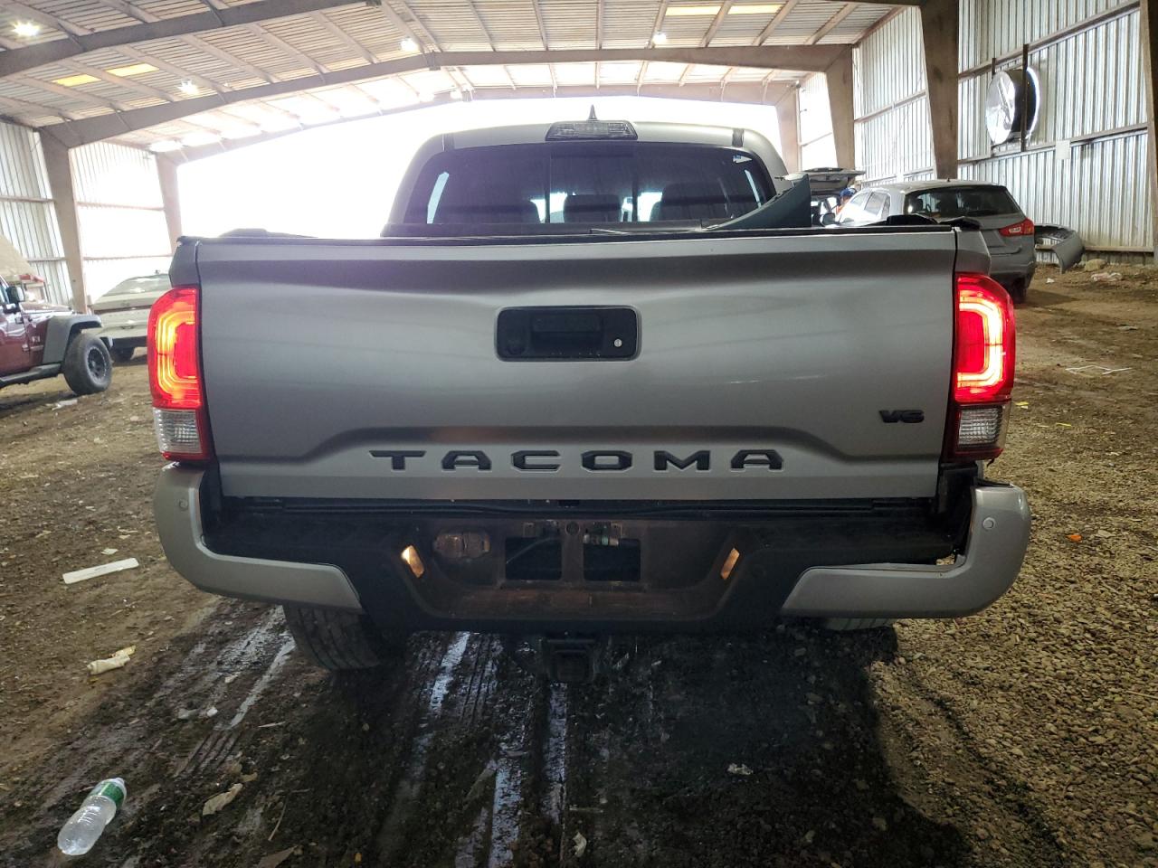 2018 Toyota Tacoma Double Cab VIN: 5TFAZ5CNXJX061945 Lot: 63689824