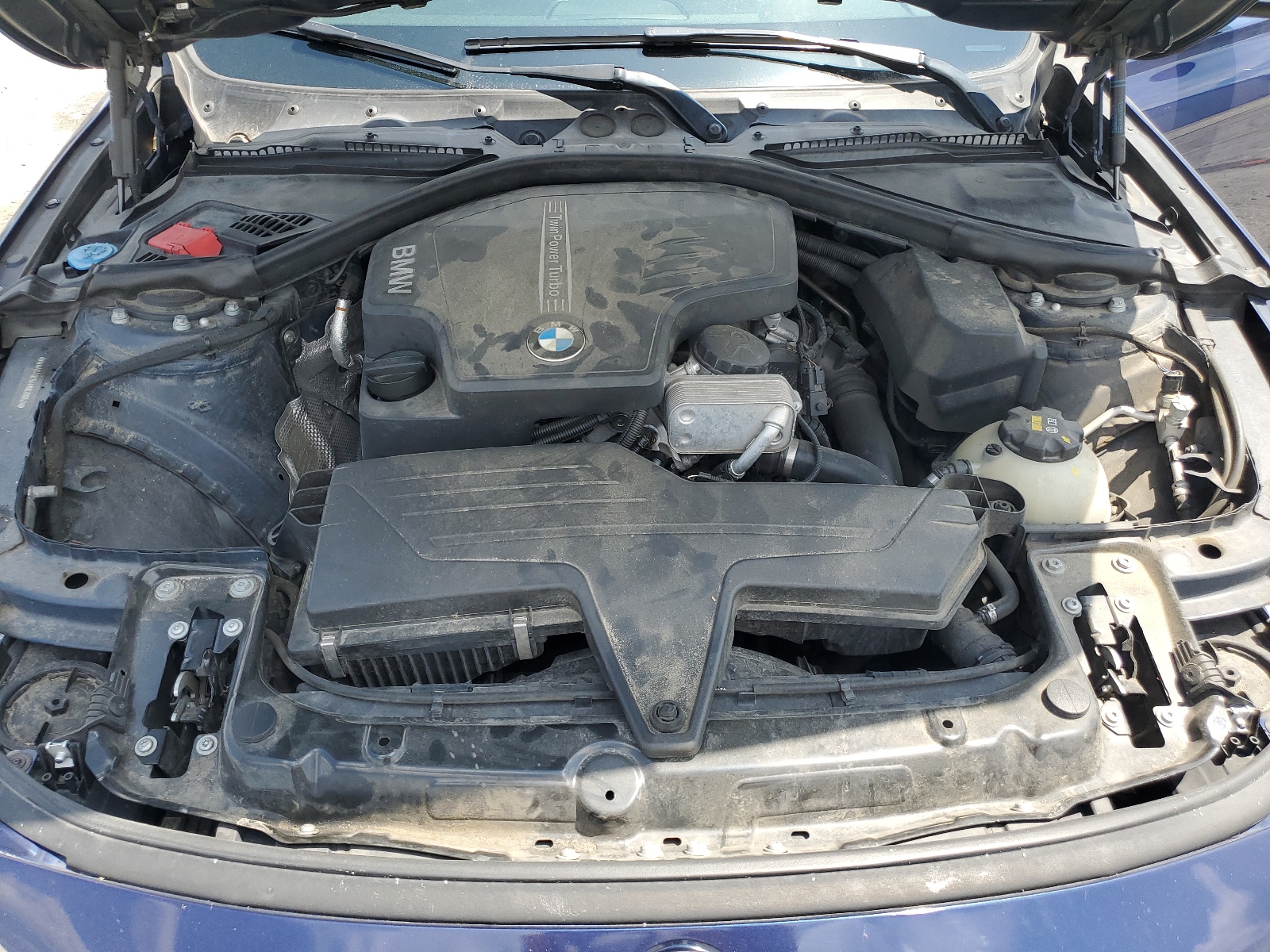 WBA8A9C54HK620052 2017 BMW 320 I