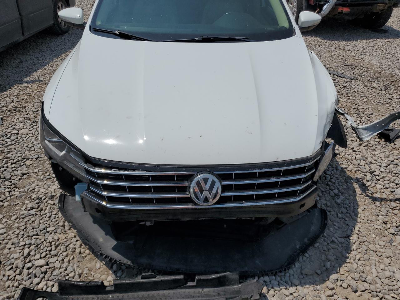 2017 Volkswagen Passat Se VIN: 1VWBT7A37HC067770 Lot: 64744584