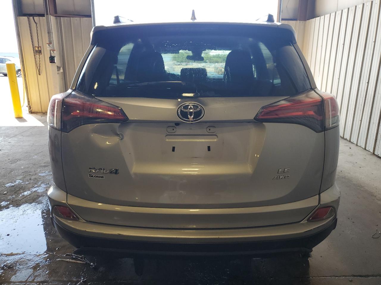 2017 Toyota Rav4 Le VIN: 2T3BFREV1HW582522 Lot: 63788314