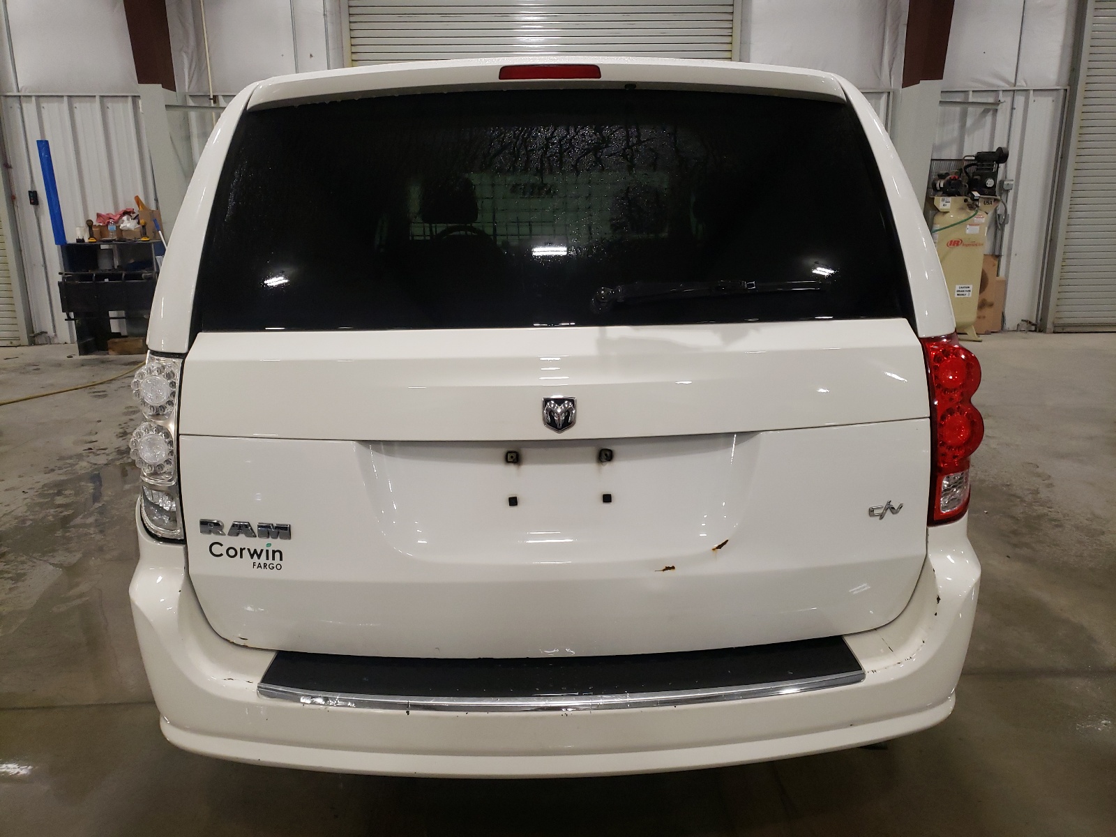 2C4JDGAG5CR207068 2012 Dodge Ram Van