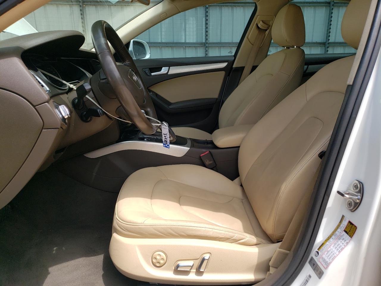 2014 Audi A4 Premium VIN: WAUAFAFL1EN023272 Lot: 61211104