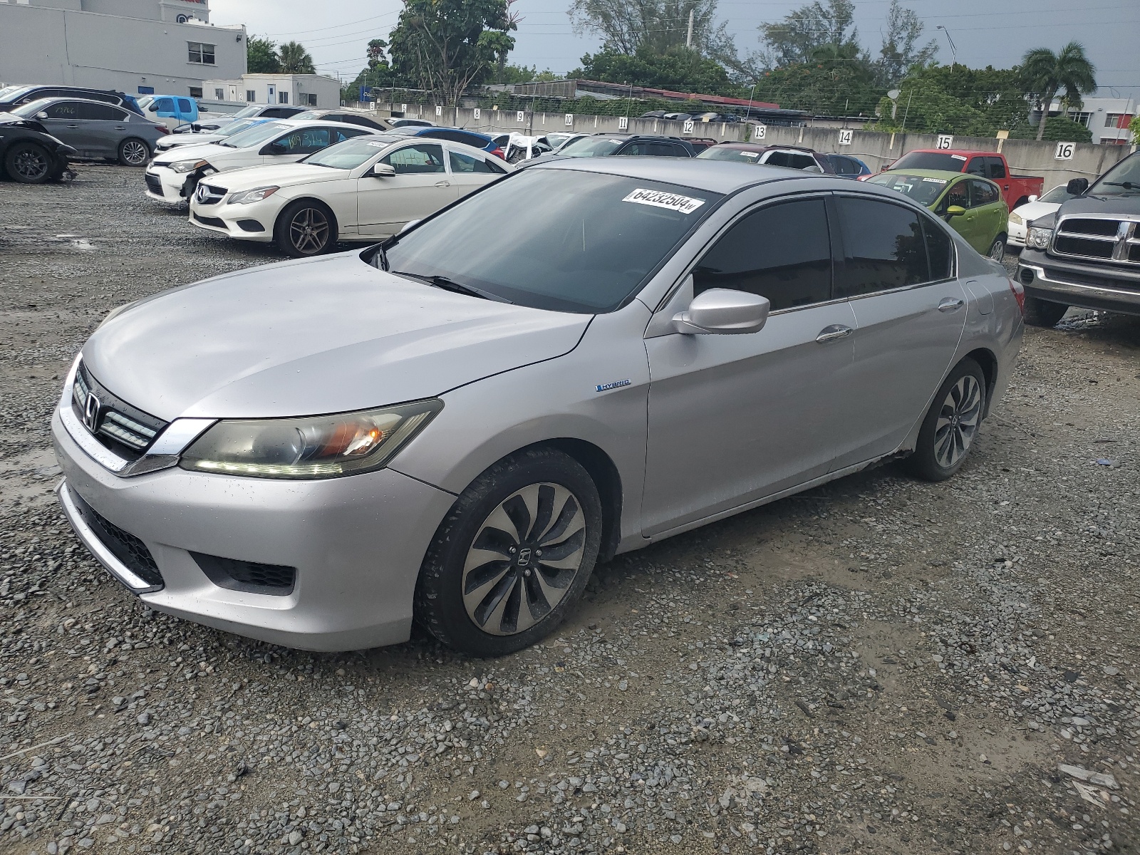 2014 Honda Accord Hybrid vin: 1HGCR6F34EA003638