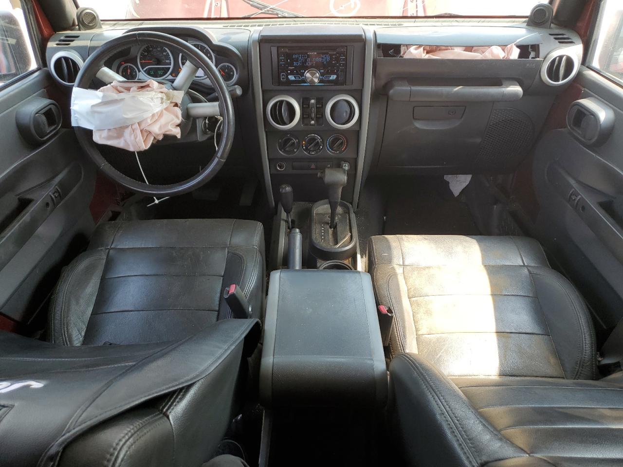 2008 Jeep Wrangler Unlimited Sahara VIN: 1J4GA59158L525709 Lot: 64086104