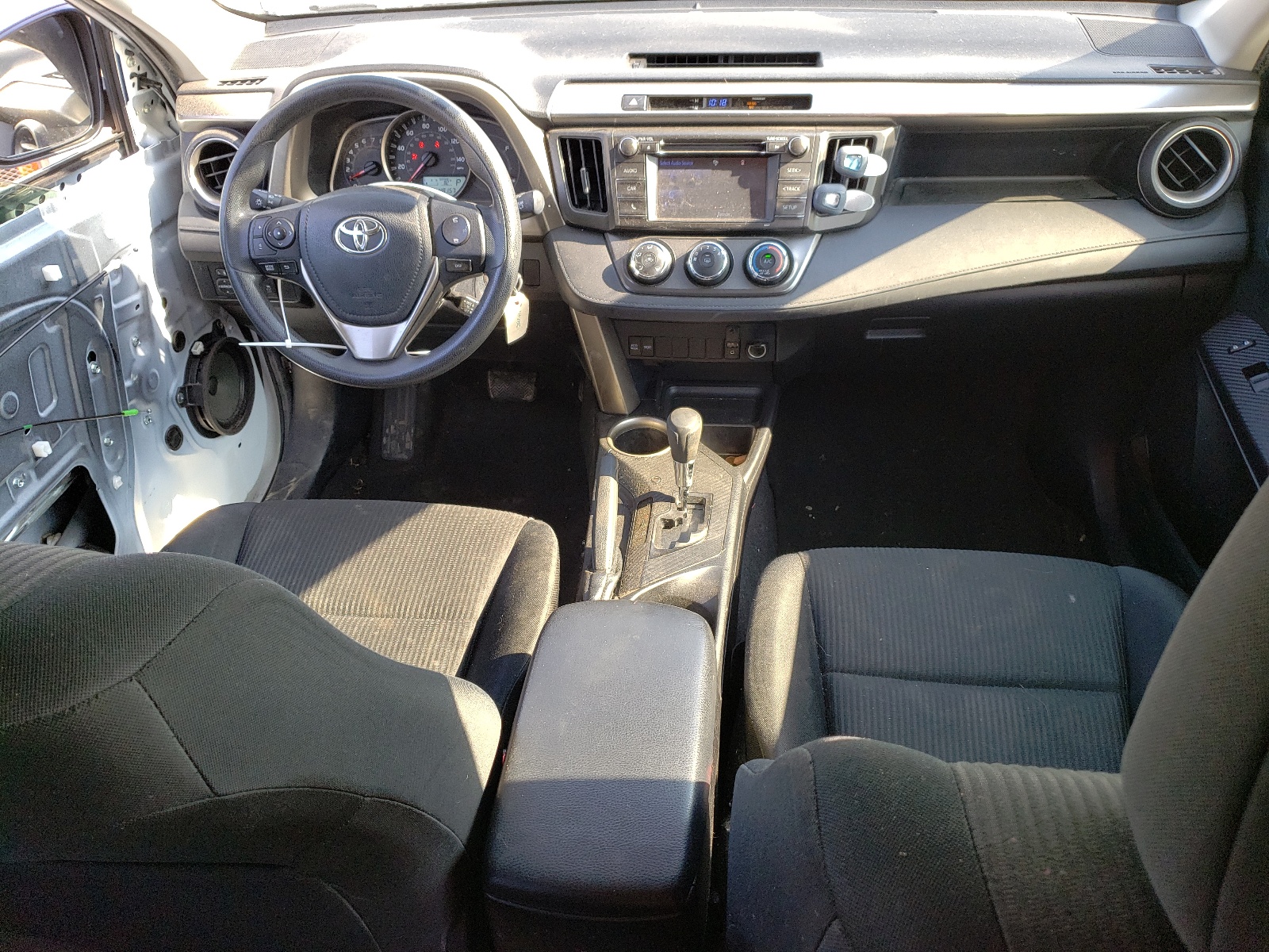 JTMZFREV0EJ015615 2014 Toyota Rav4 Le