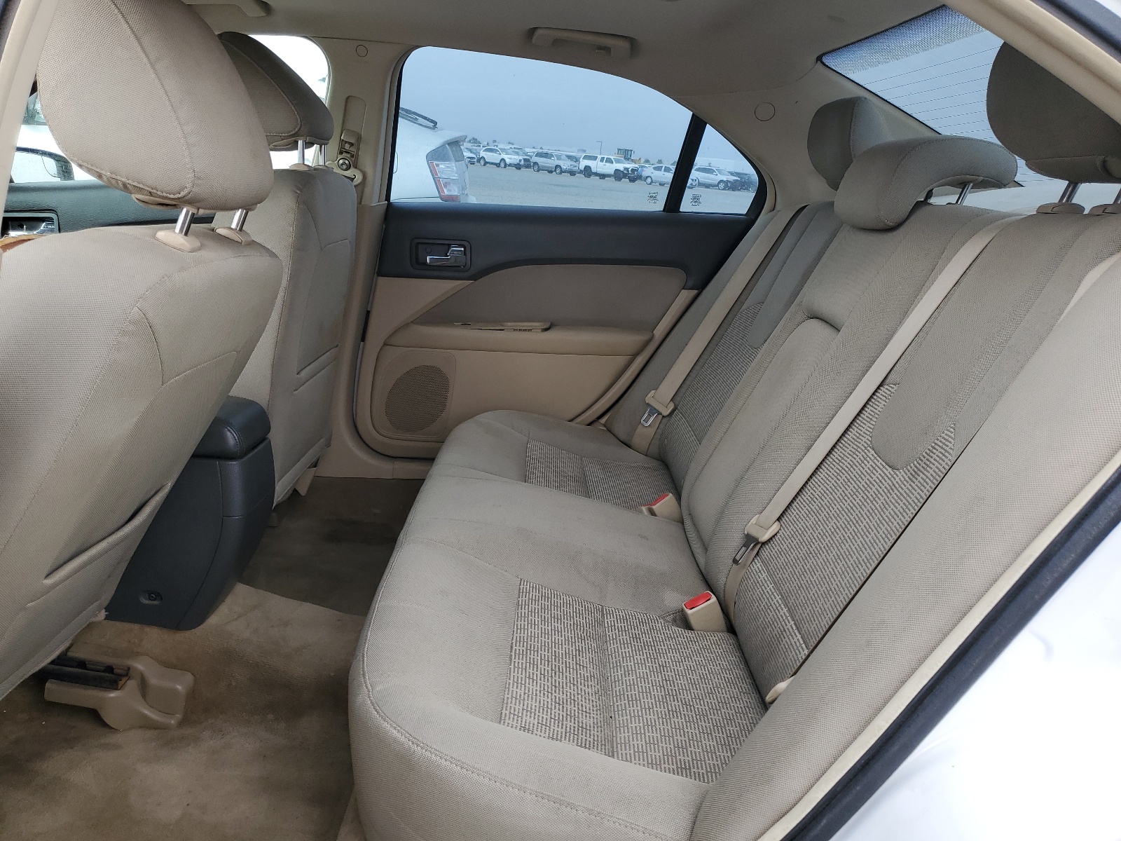 3FAHP0HG3BR196976 2011 Ford Fusion Se