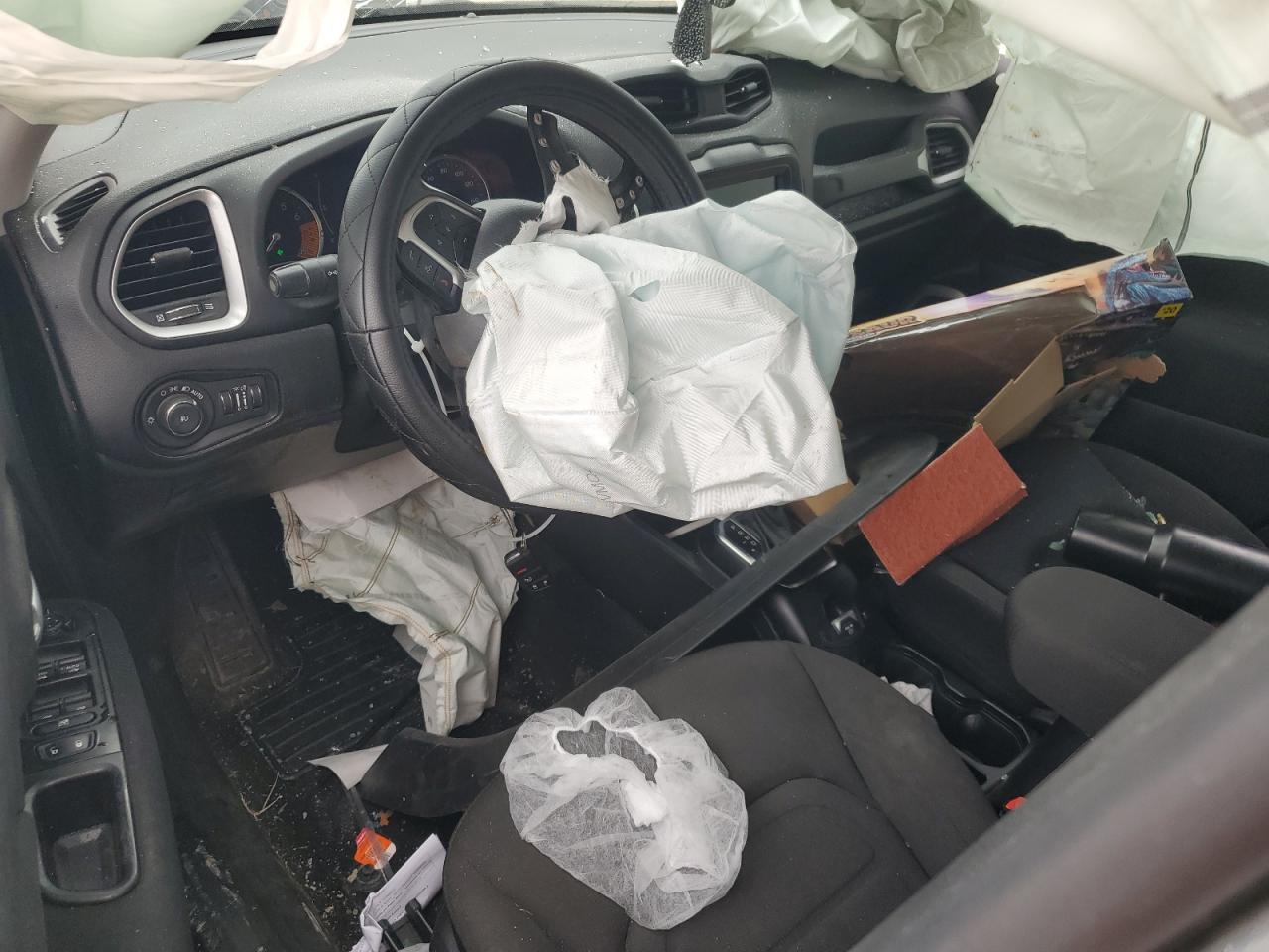 2020 Jeep Renegade Latitude VIN: ZACNJABB4LPK93646 Lot: 64281474