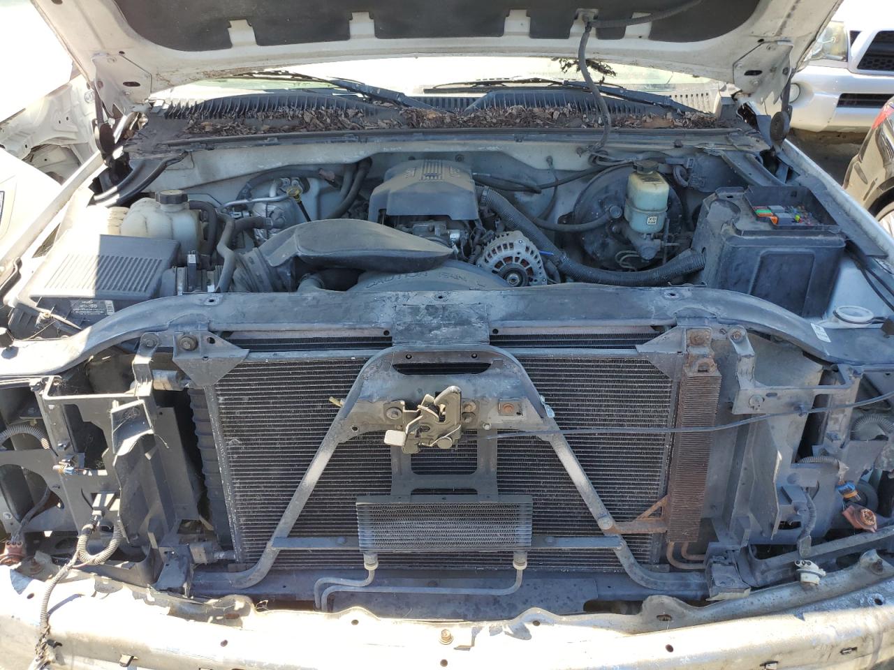 2000 Chevrolet Silverado - Image 11