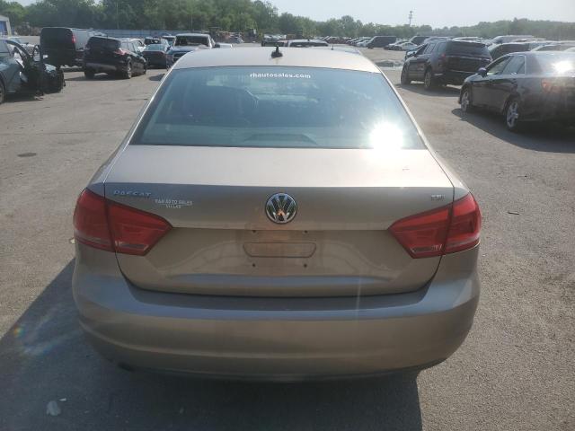 Седани VOLKSWAGEN PASSAT 2015 Золотий
