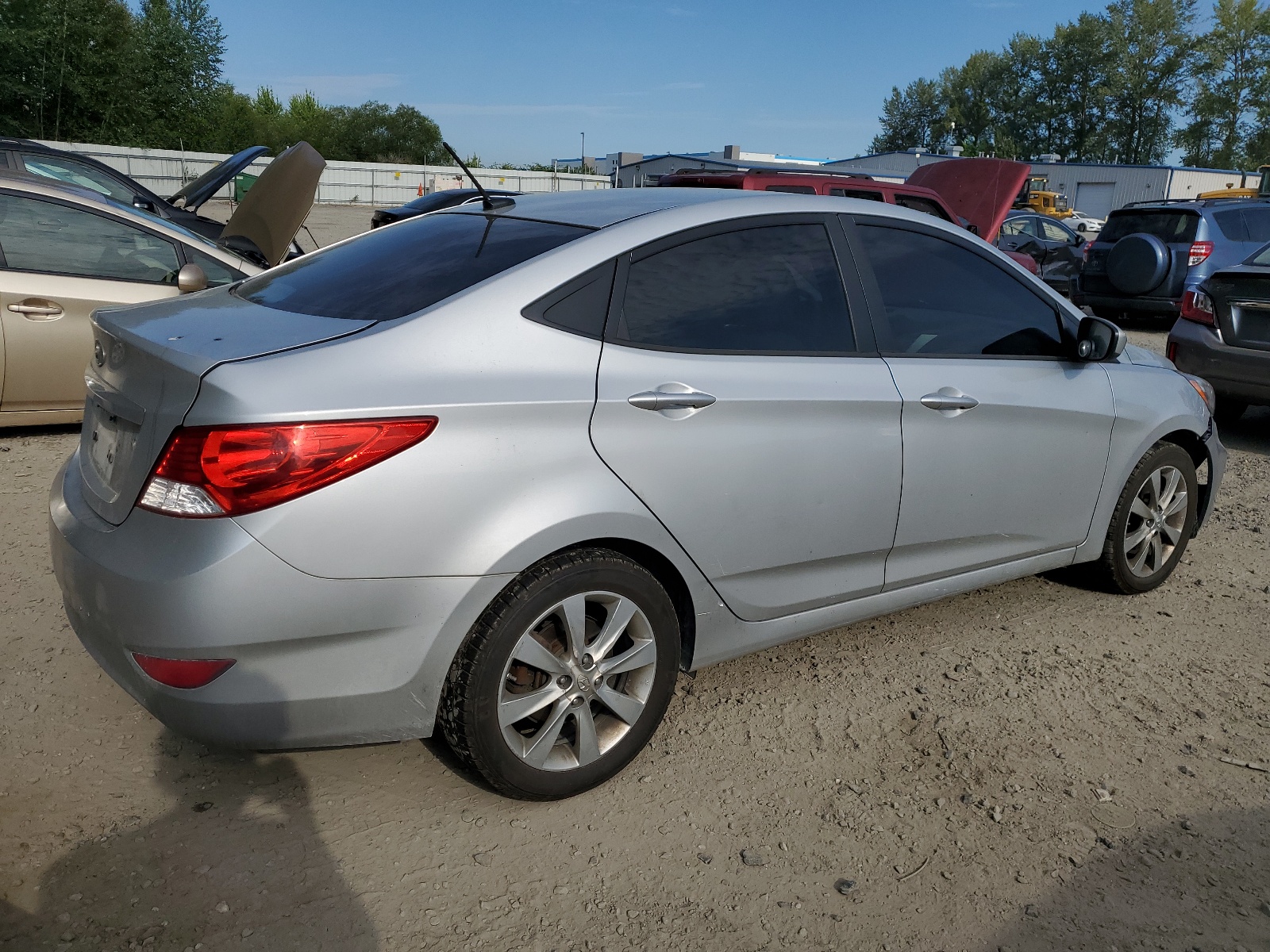 2012 Hyundai Accent Gls vin: KMHCU4AE6CU048405