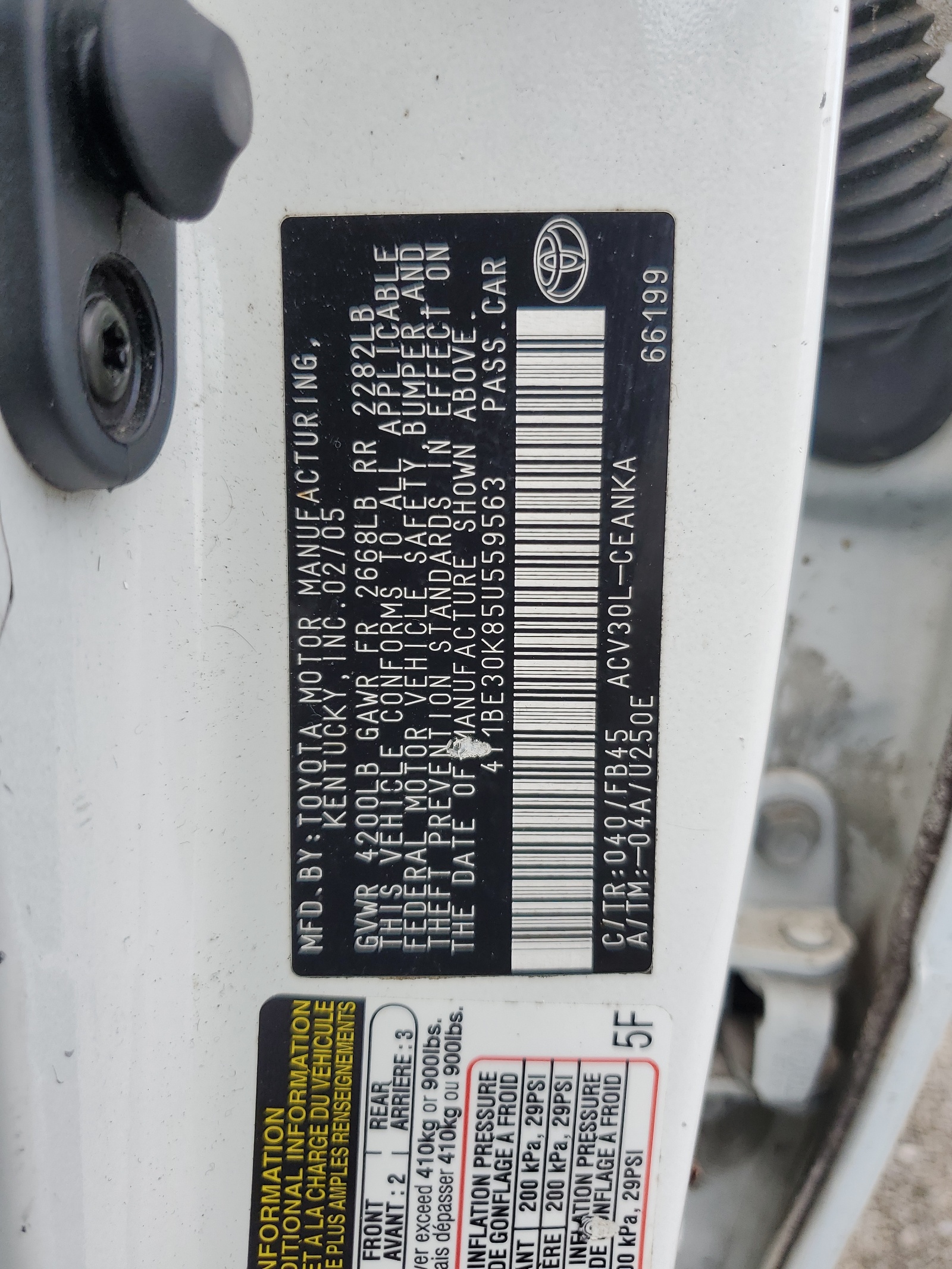 4T1BE30K85U559563 2005 Toyota Camry Le