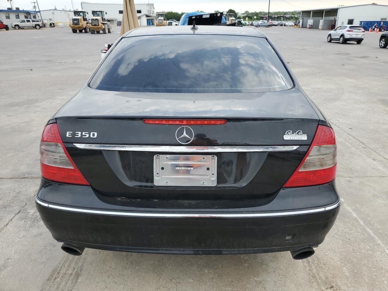 2008 Mercedes-Benz E 350 VIN: WDBUF56X08B258180 Lot: 62045814