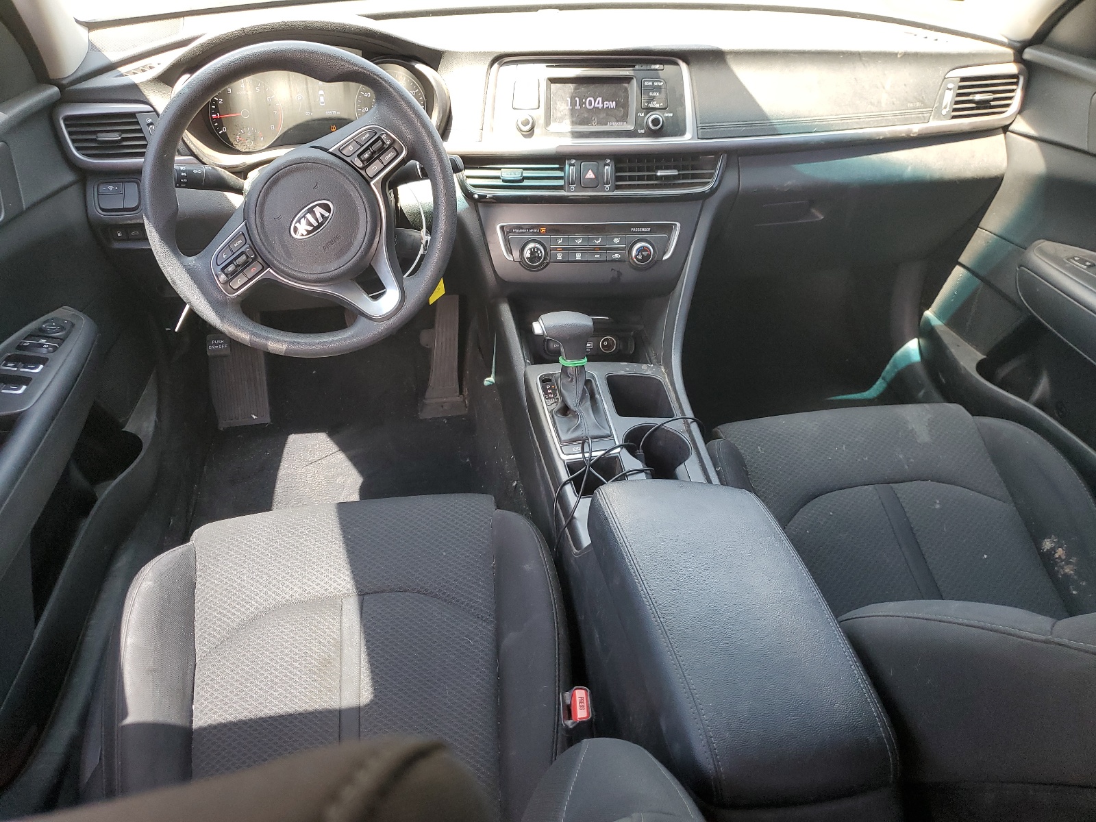 5XXGT4L38HG164948 2017 Kia Optima Lx