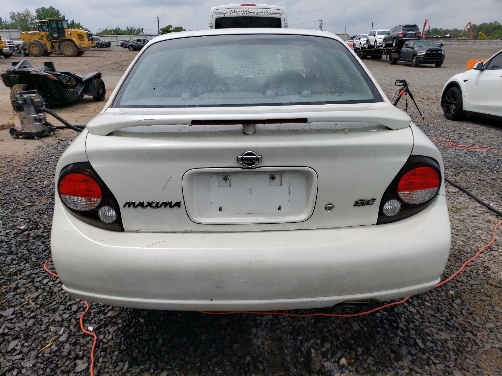 JN1CA31A01T308520 2001 Nissan Maxima Gxe