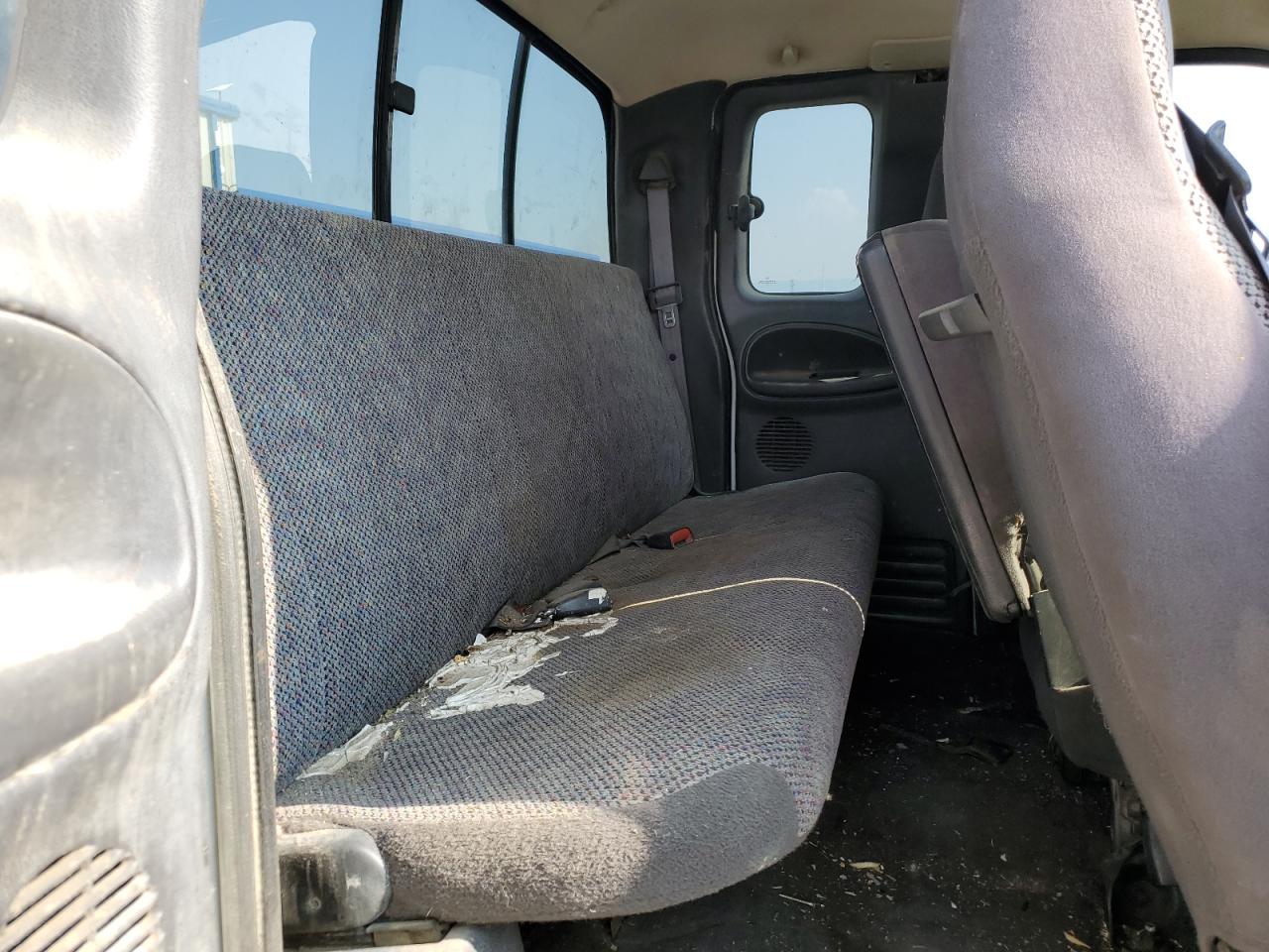 2000 Dodge Ram 2500 VIN: 1B7KF2368YJ118824 Lot: 64498044