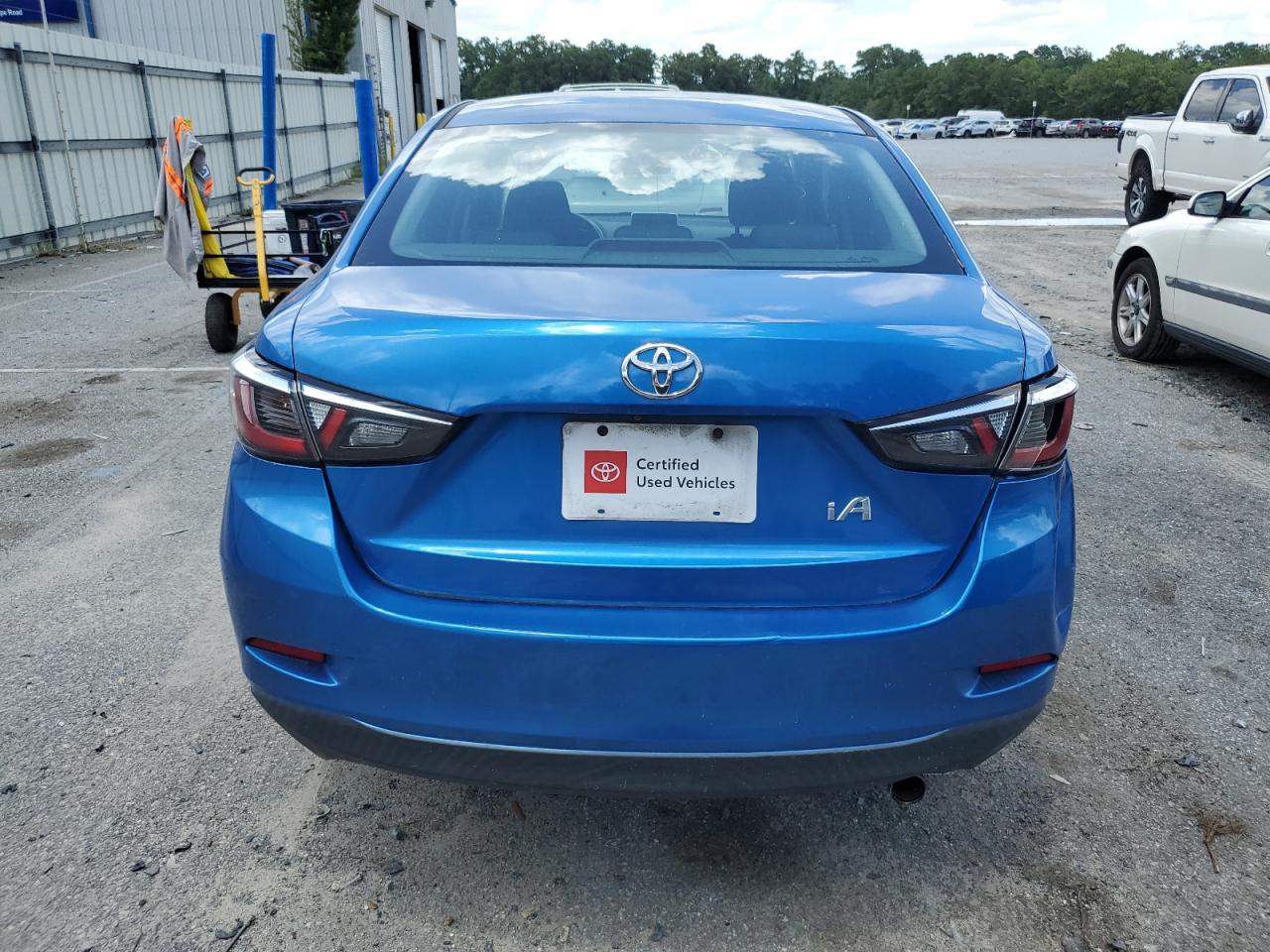 3MYDLBYV4JY312741 2018 Toyota Yaris Ia