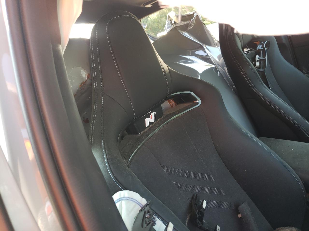 2023 Hyundai Elantra - Image 10