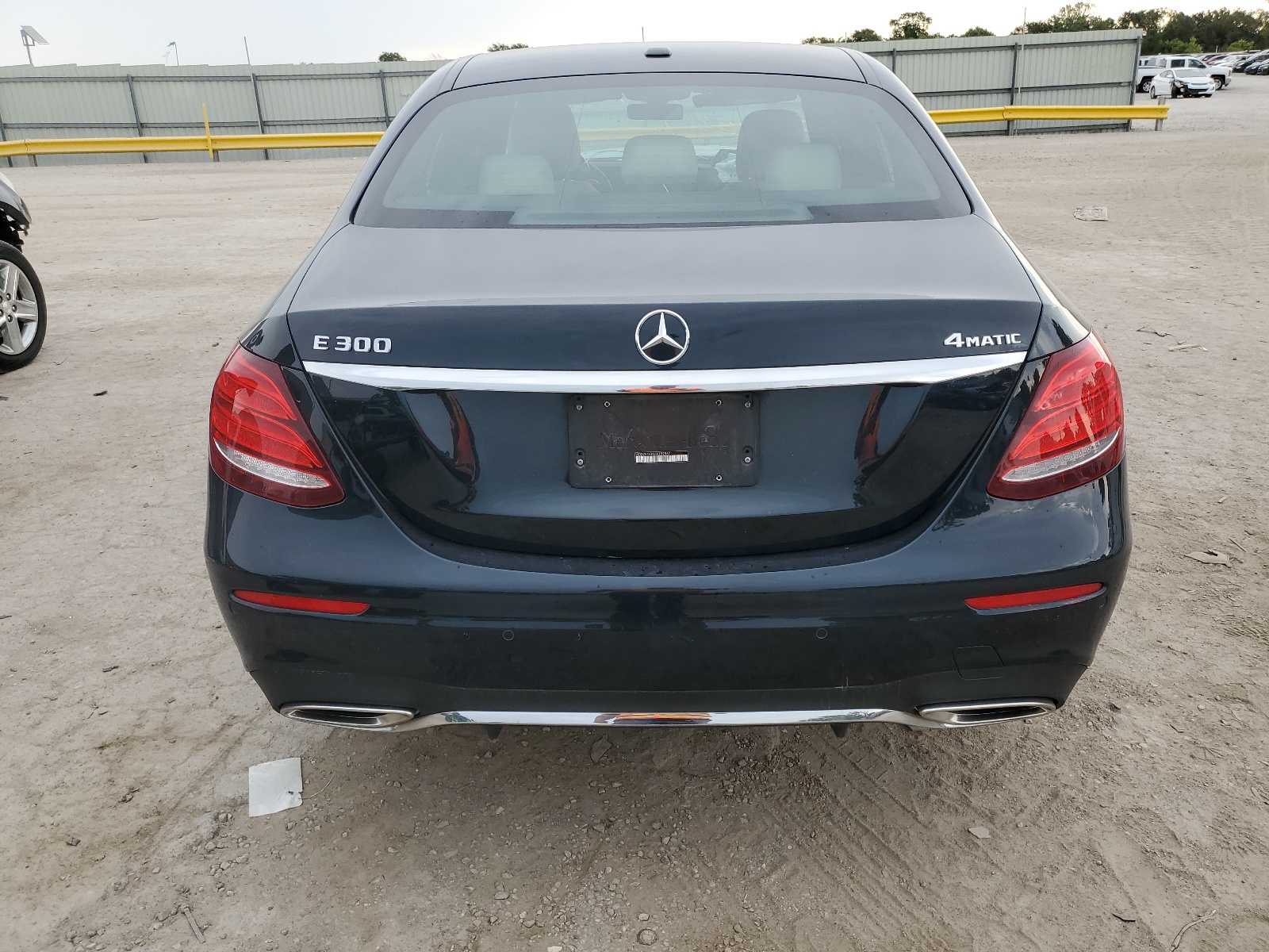 WDDZF4KBXHA152567 2017 Mercedes-Benz E 300 4Matic