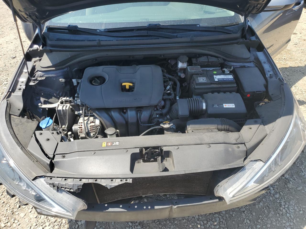 2019 Hyundai Elantra - Image 11