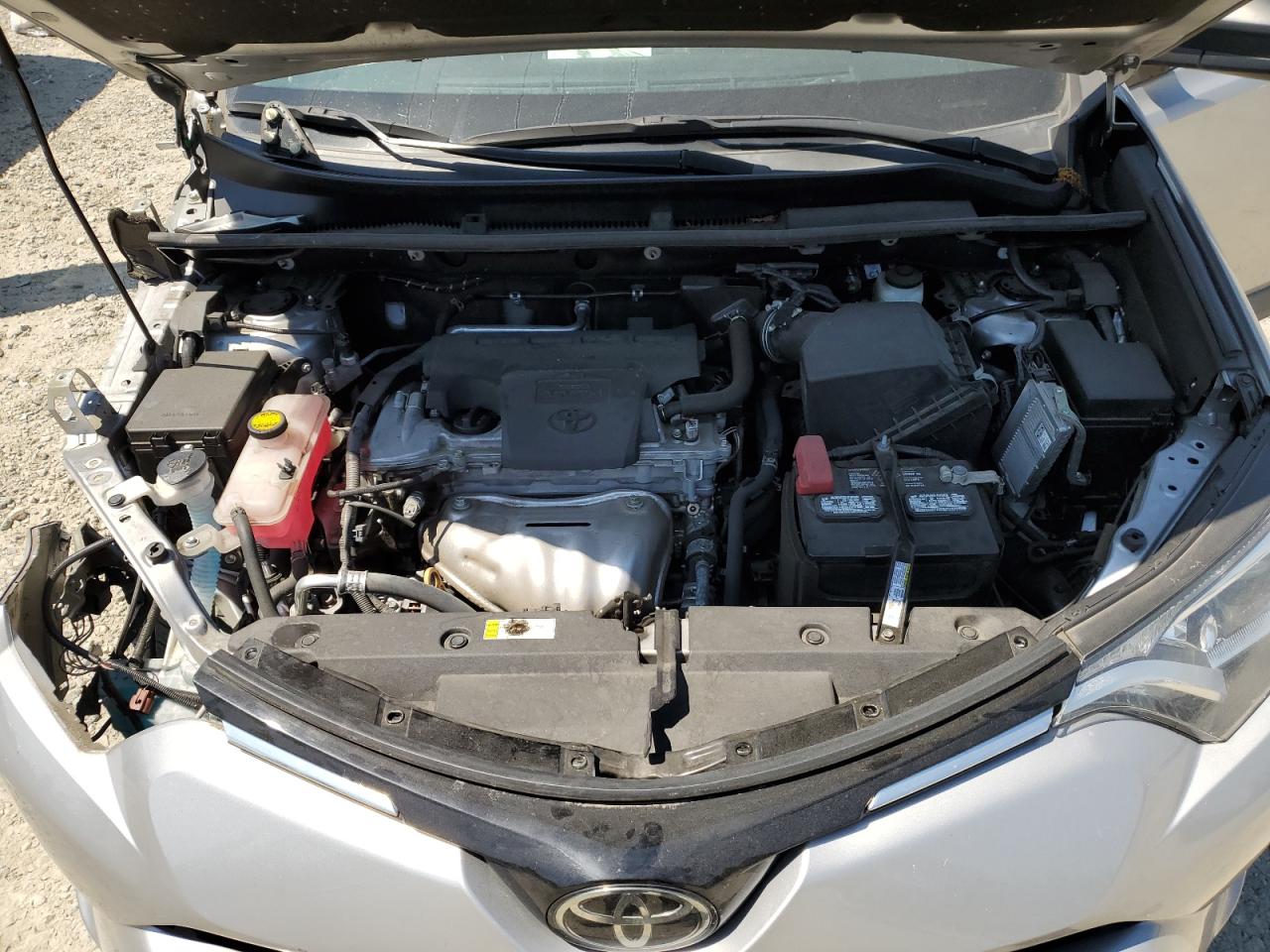 2018 Toyota Rav4 Le VIN: 2T3BFREV5JW786732 Lot: 63928594