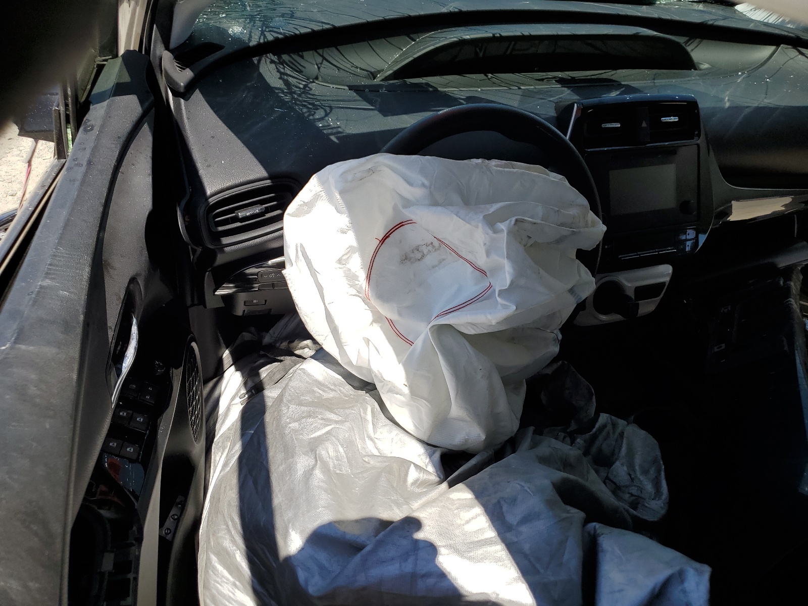 JTDKBRFU4J3080064 2018 Toyota Prius