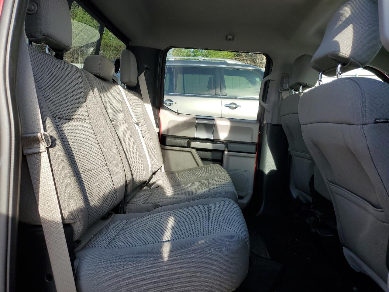 2017 Ford F150 Supercrew VIN: 1FTEW1CF2HKC33002 Lot: 63492014