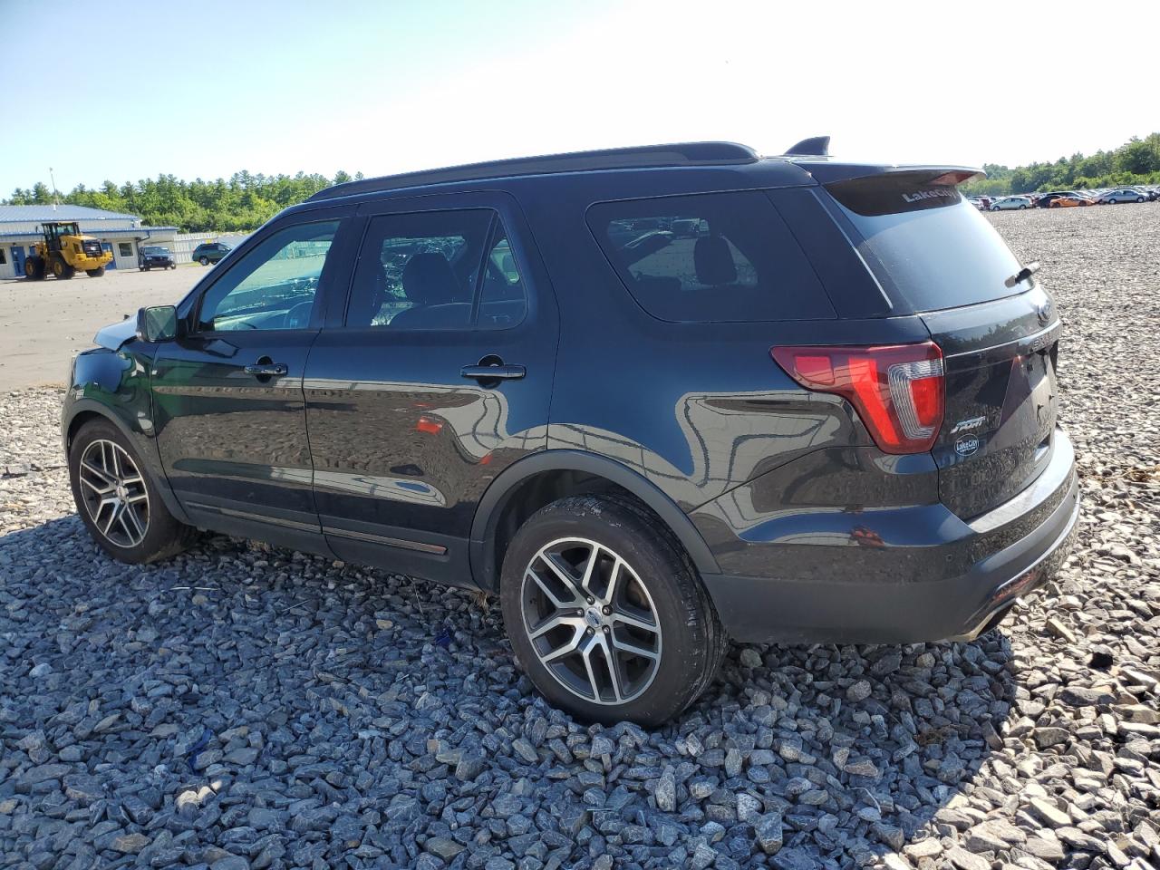 1FM5K8GT0HGD32775 2017 FORD EXPLORER - Image 2