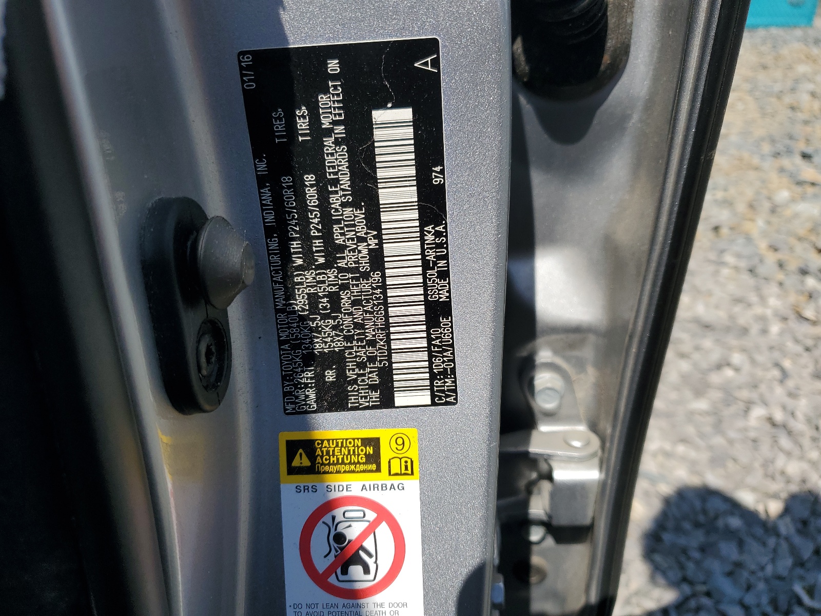 5TDZKRFH6GS134196 2016 Toyota Highlander Le